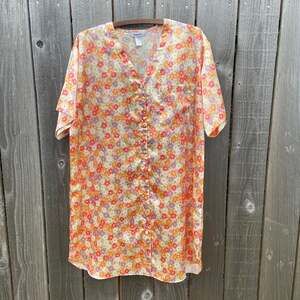 Retro Daisy Vanity Fair Muumuu